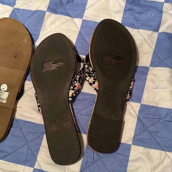 Flip flops - Picture 5 of 7